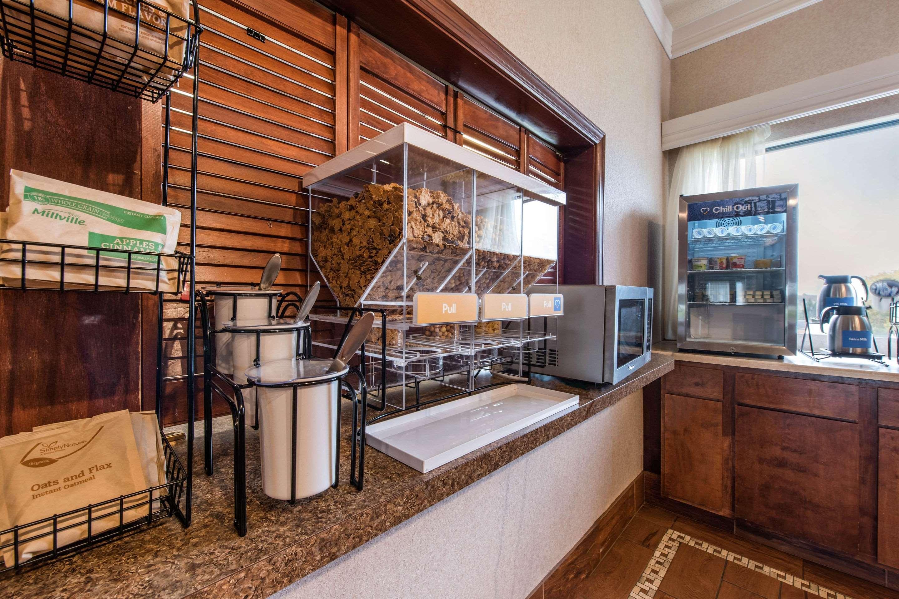Comfort Inn & Suites Streetsboro - Kent מראה חיצוני תמונה